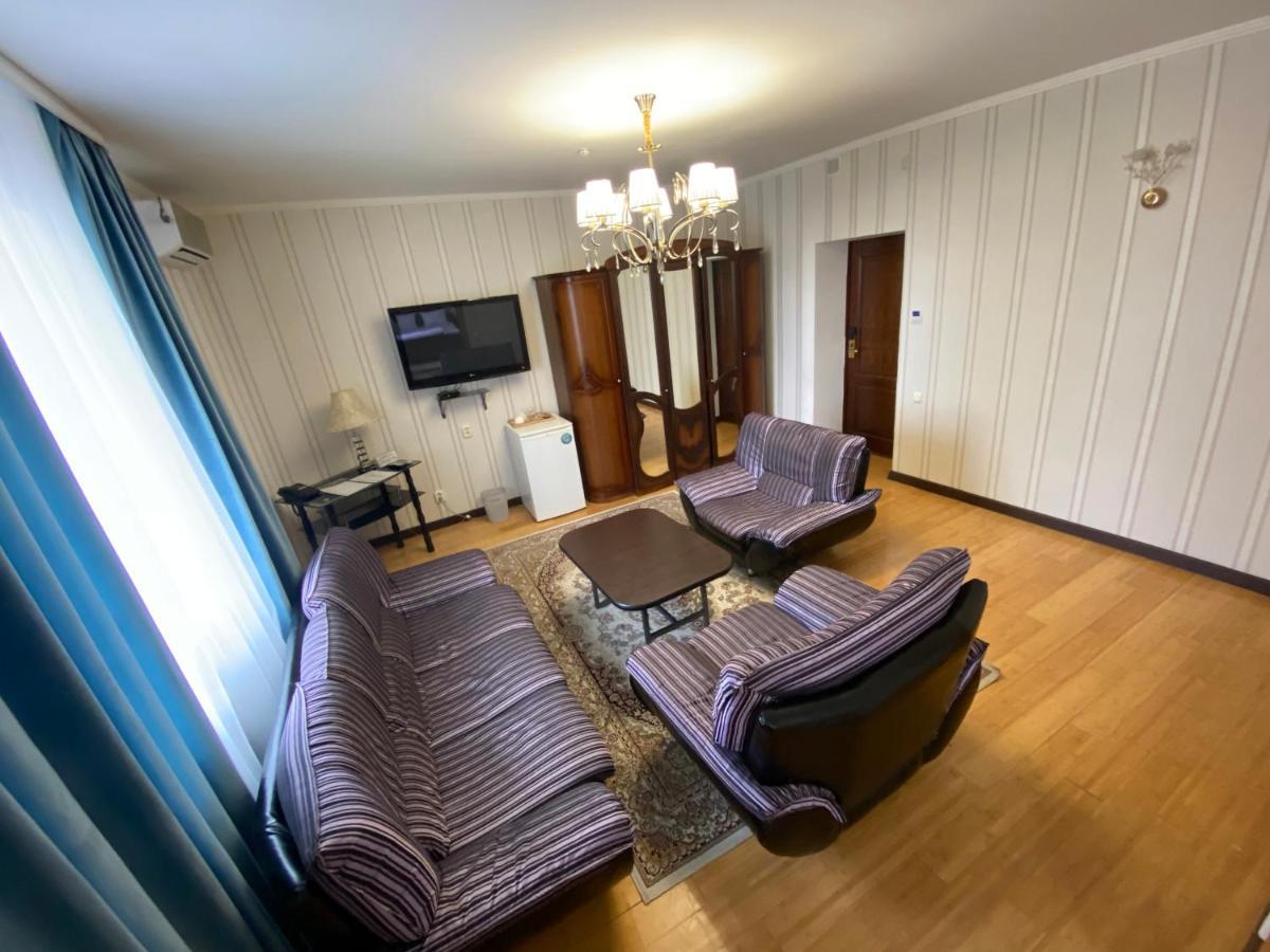 Hotel Astam Κοστανάι Εξωτερικό φωτογραφία